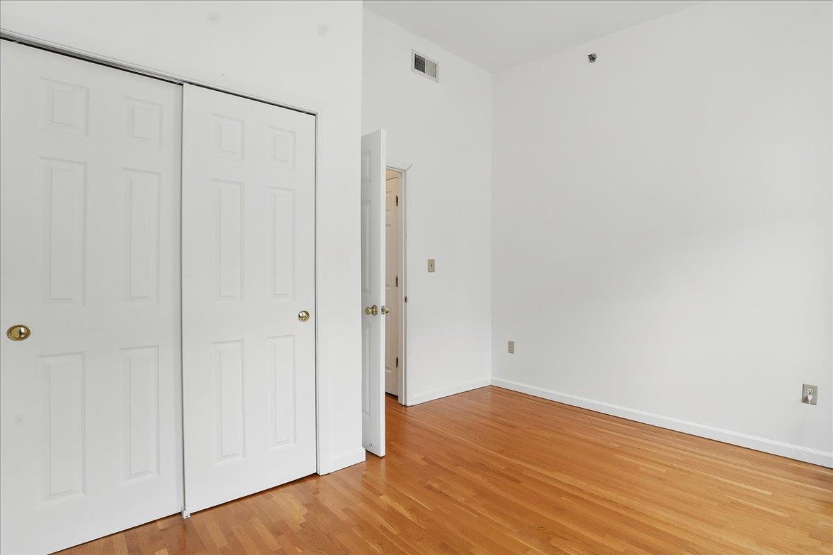 123 WASHINGTON ST Unit: 4R