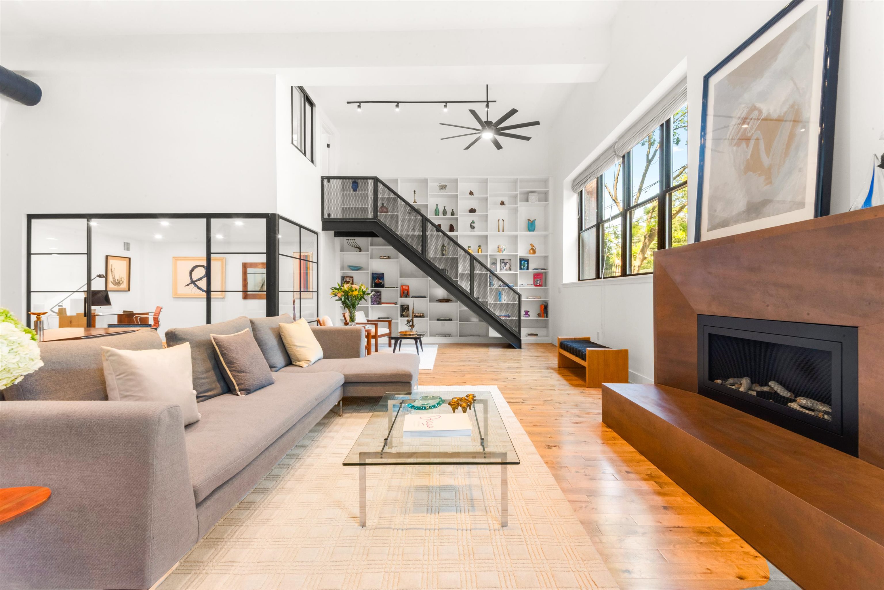 299 PAVONIA AVE Unit: 108