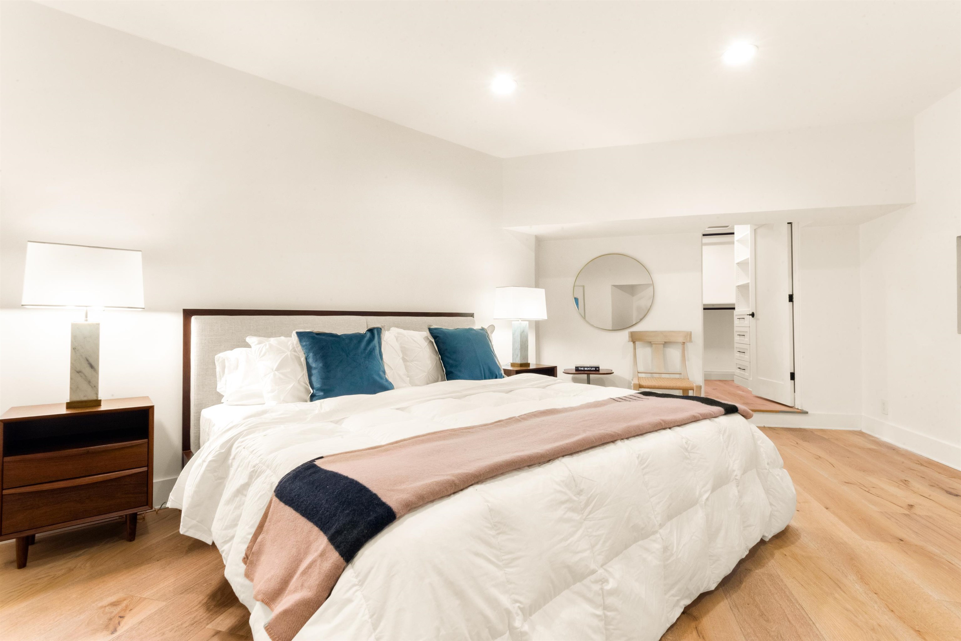 299 PAVONIA AVE Unit: 108