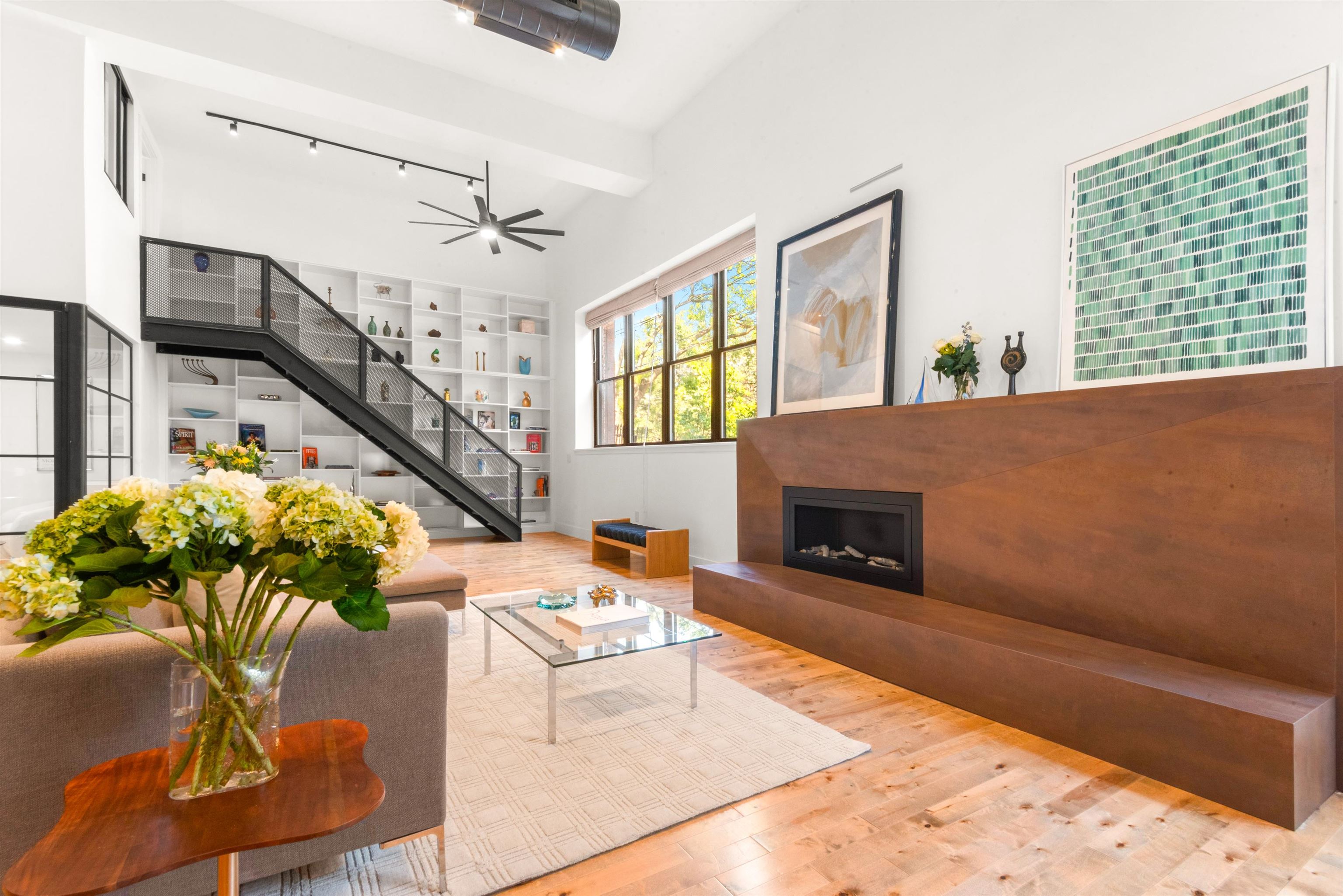 299 PAVONIA AVE Unit: 108