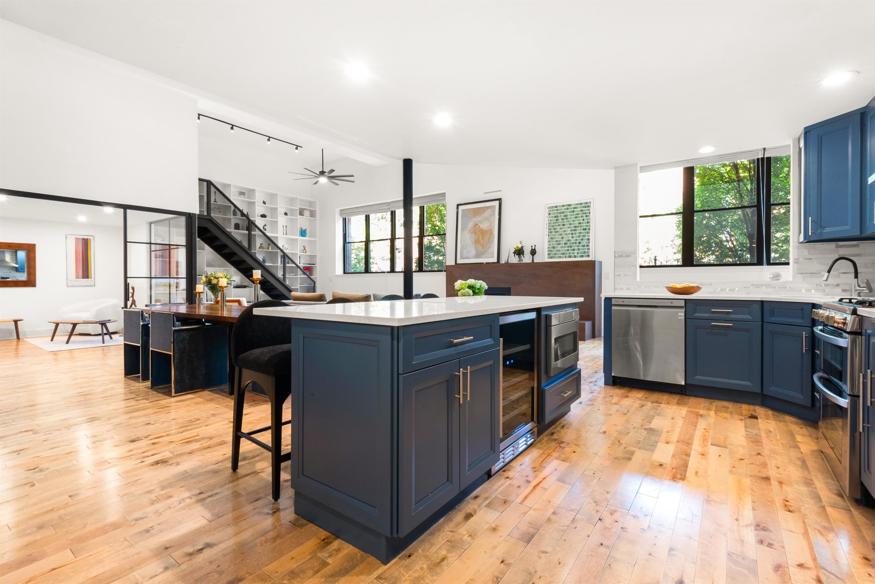 299 PAVONIA AVE Unit: 108