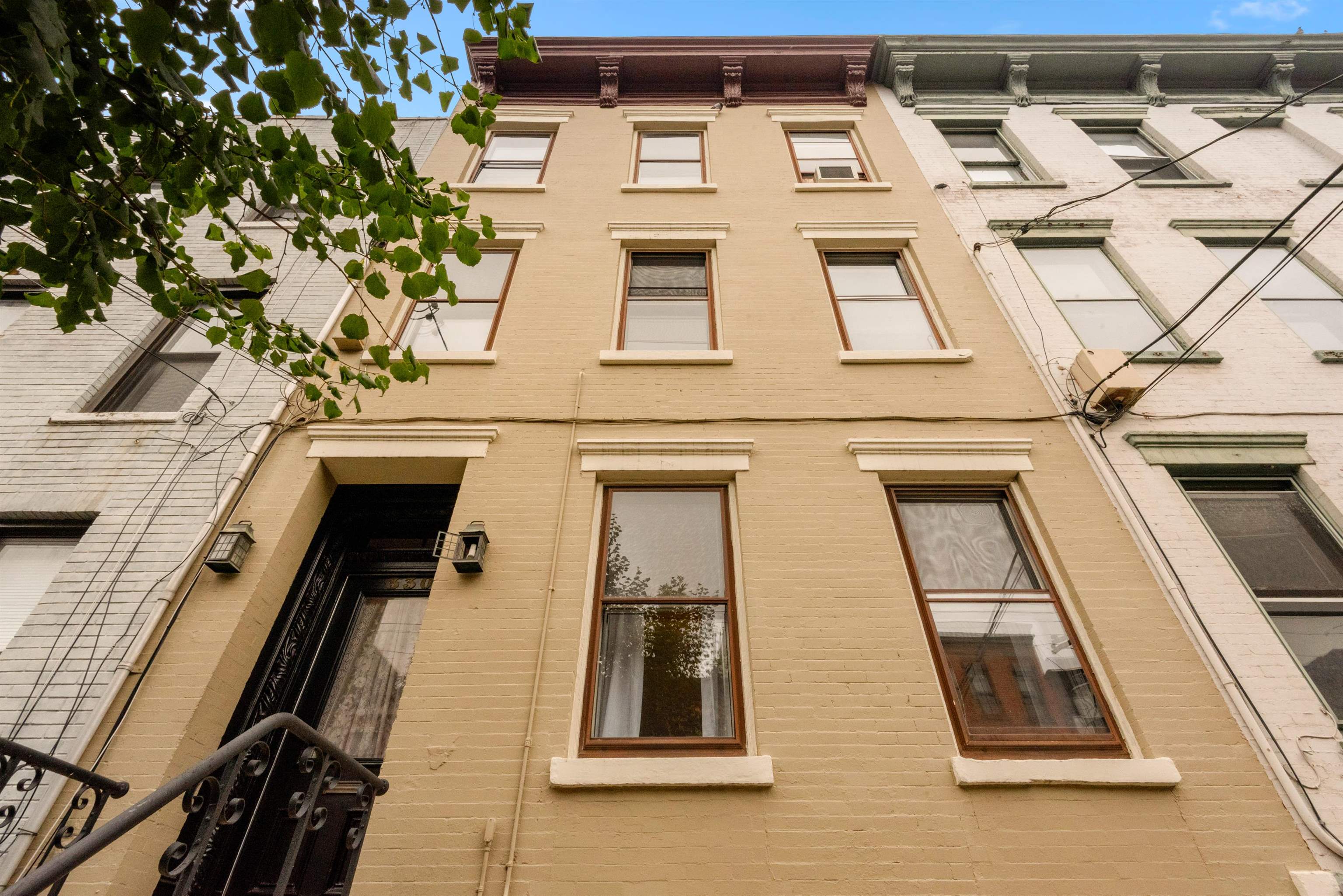330 PARK AVE