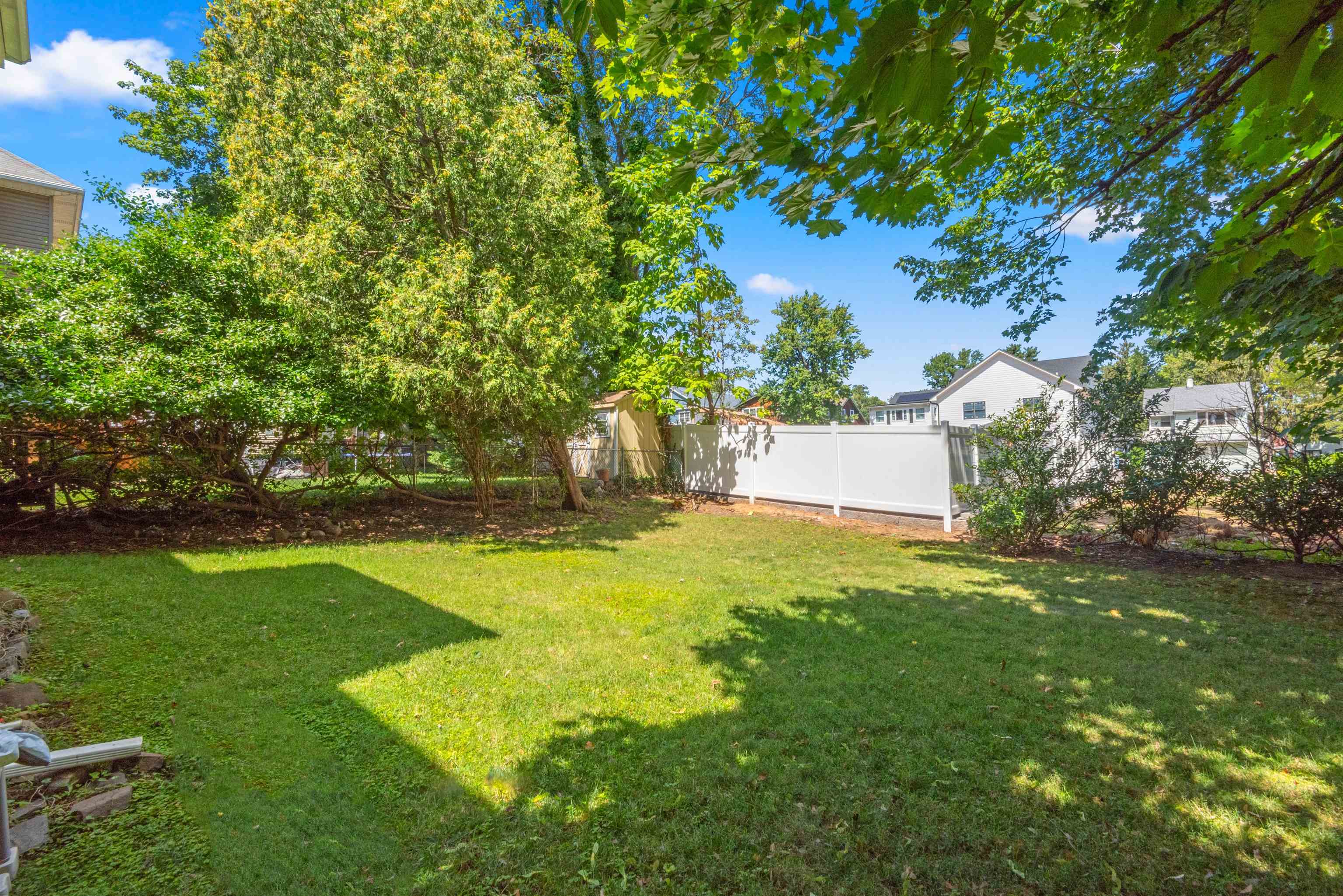 183 OAKDENE AVE