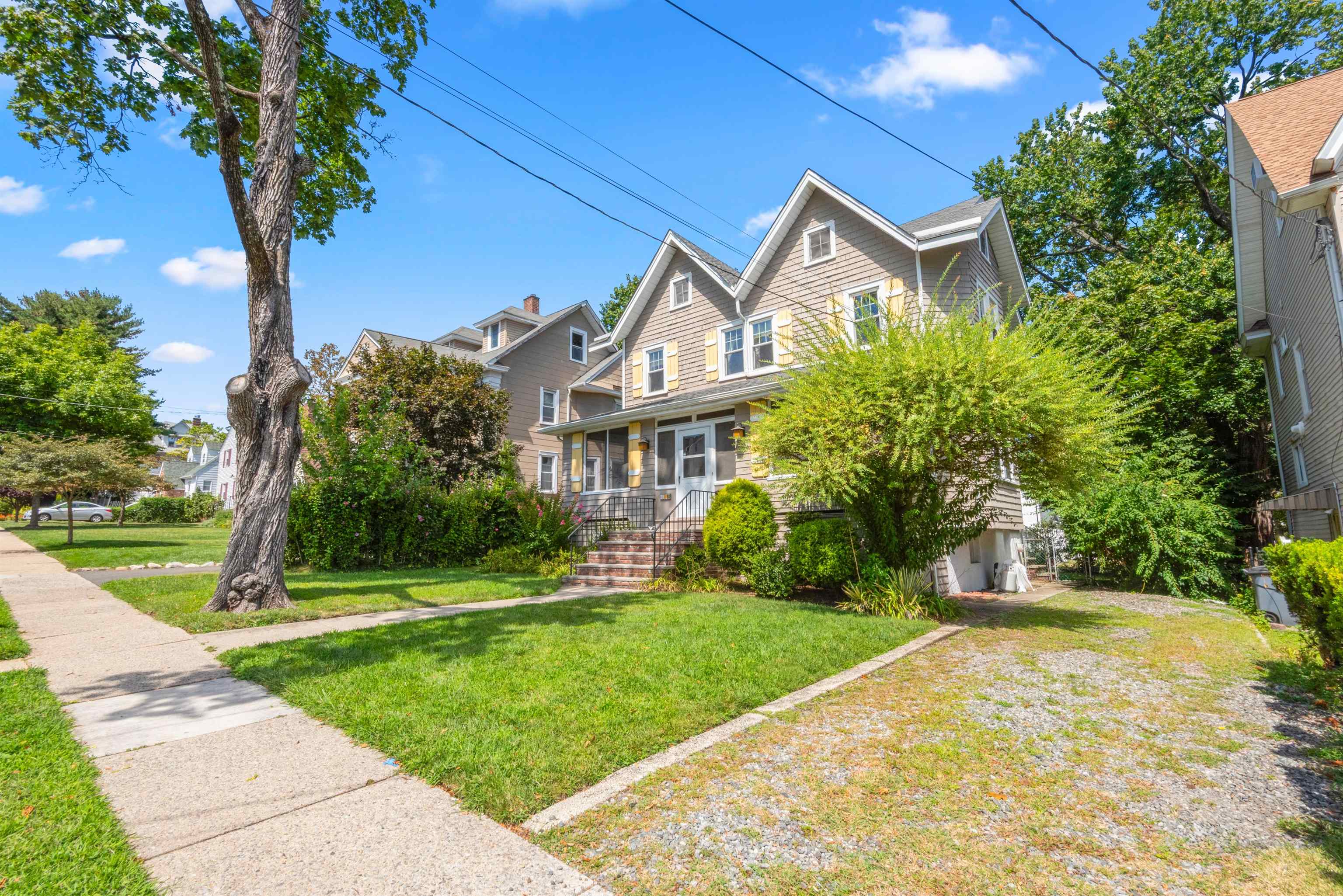 183 OAKDENE AVE