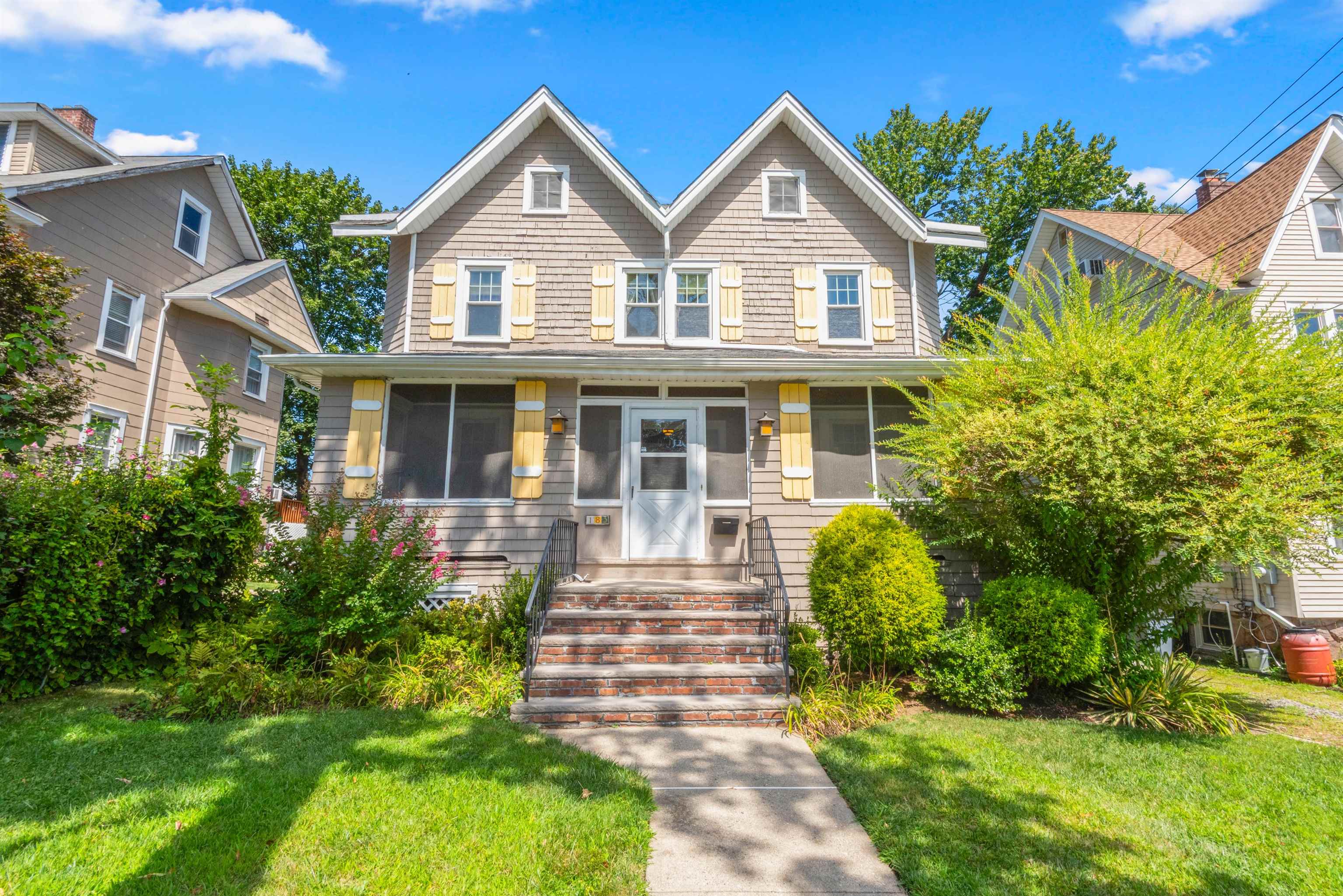 183 OAKDENE AVE