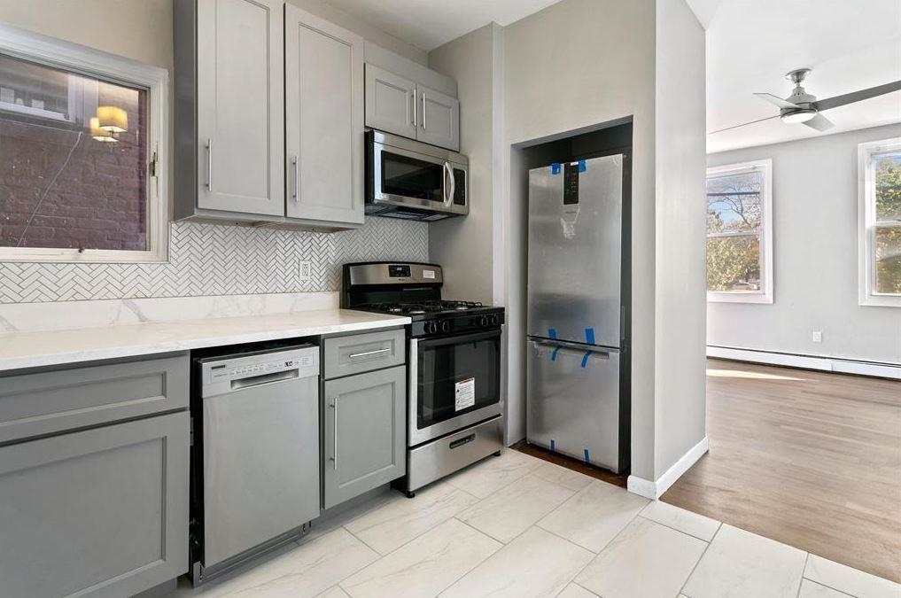 475 PALISADE AVE Unit: 4