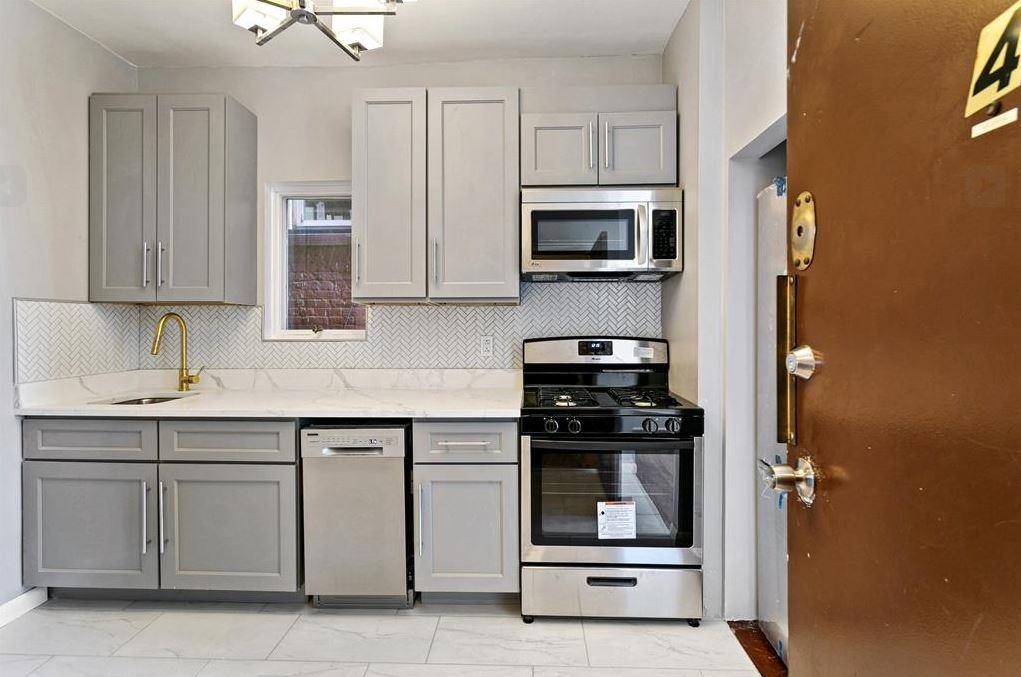 475 PALISADE AVE Unit: 4