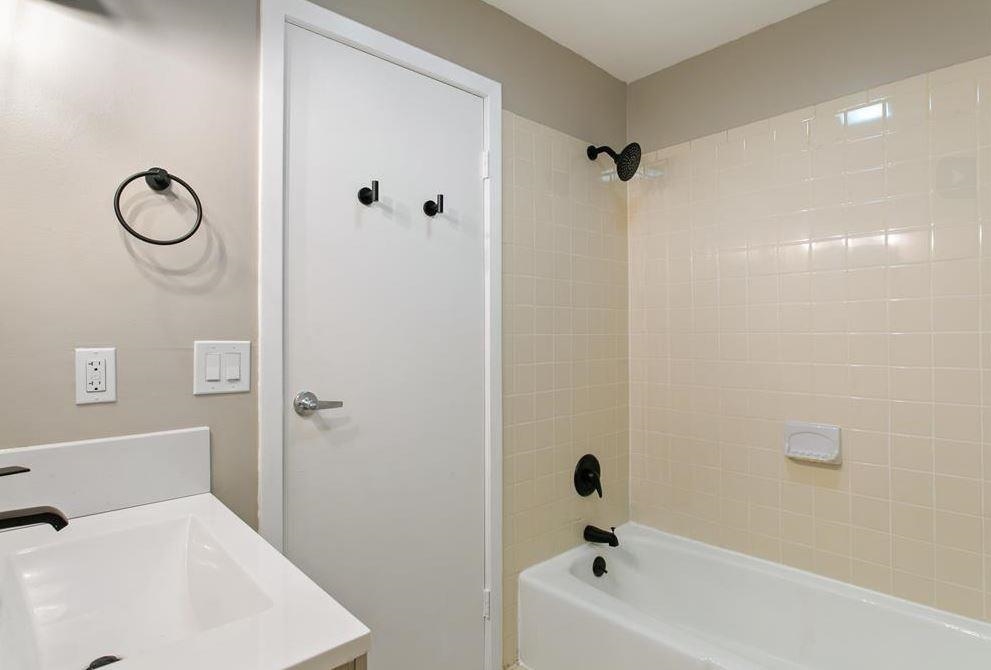 475 PALISADE AVE Unit: 4