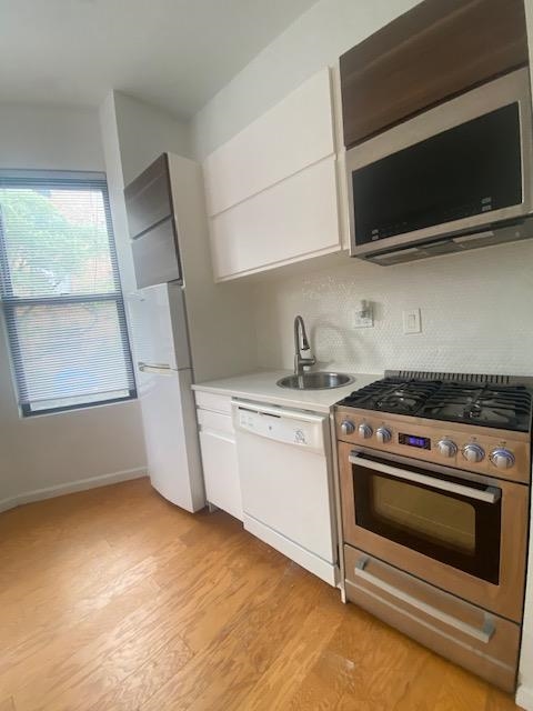 193 OGDEN AVE Unit: 2E