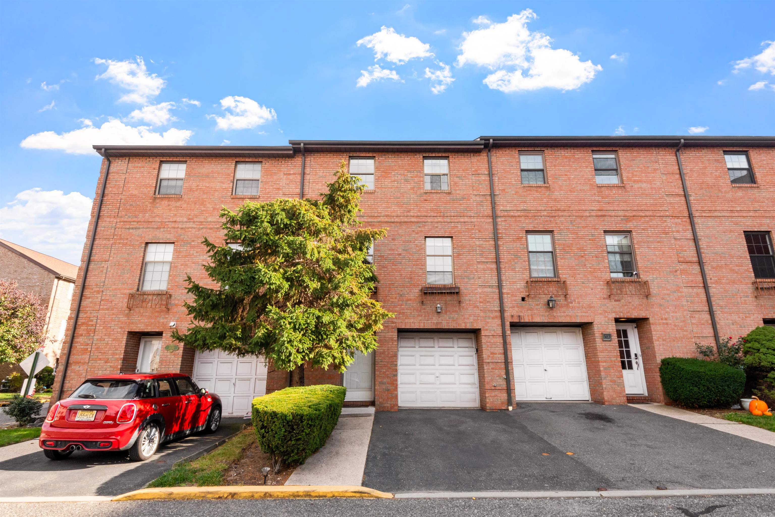 3651 MEADOW LANE