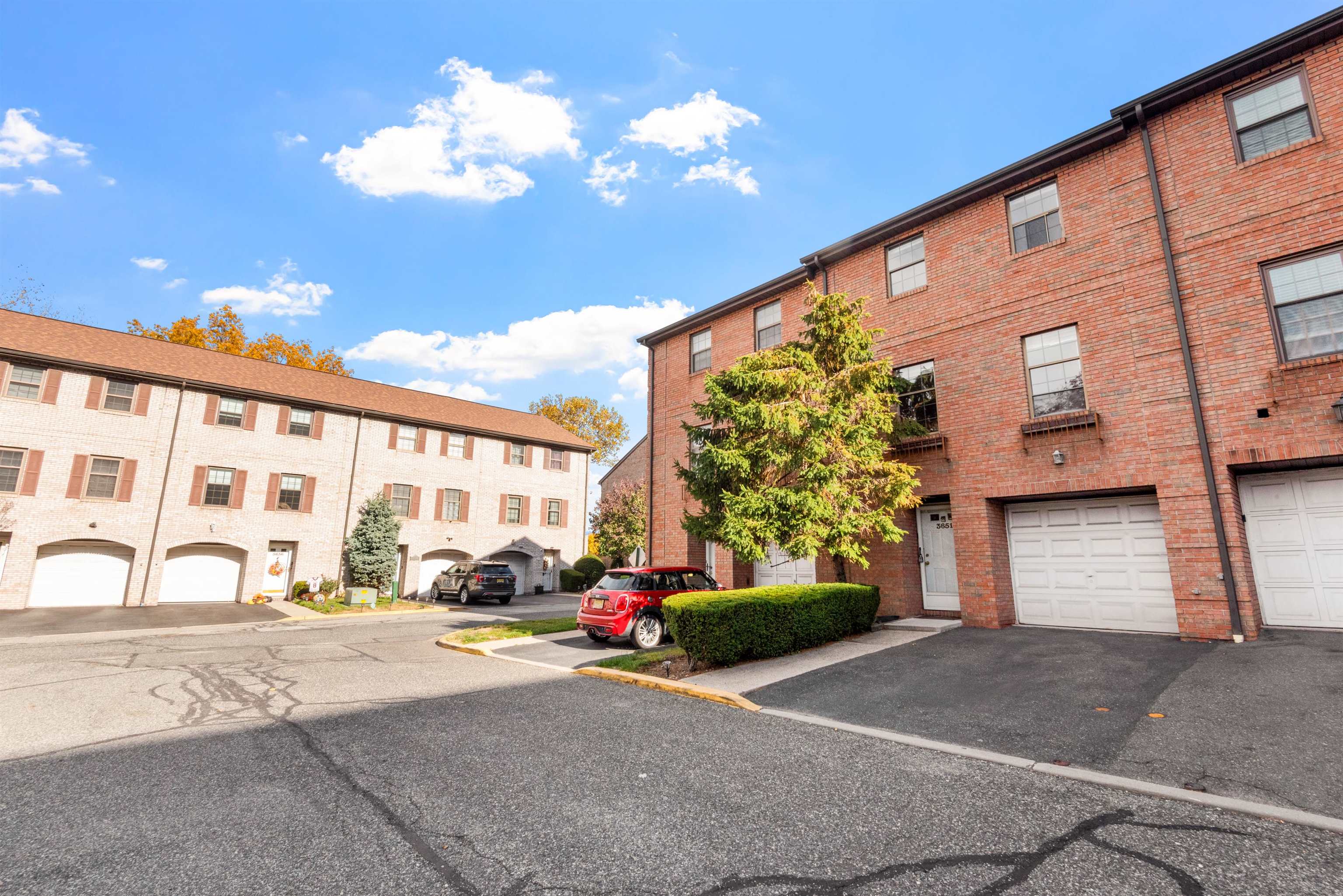 3651 MEADOW LANE