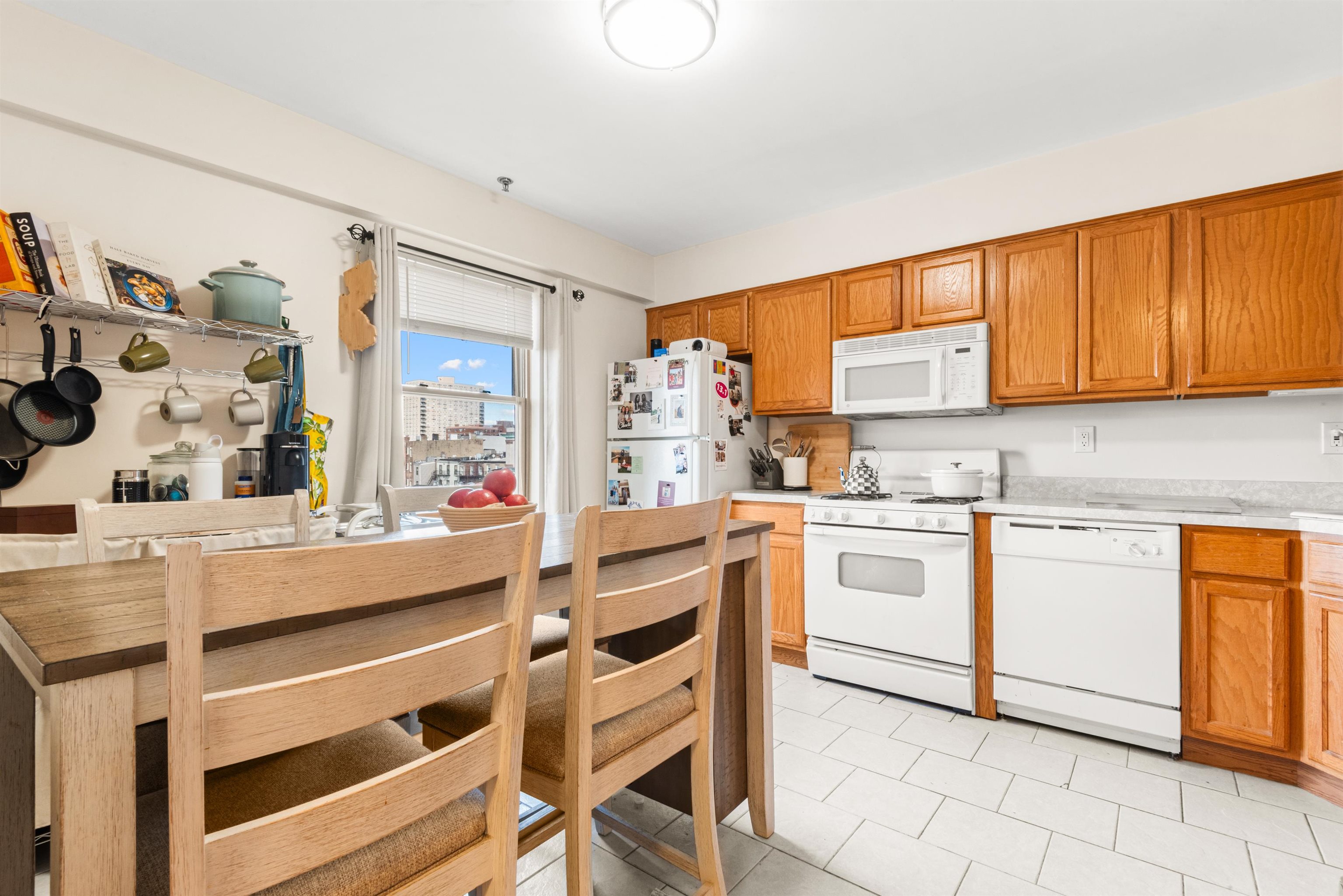 84 BLOOMFIELD ST Unit: 17