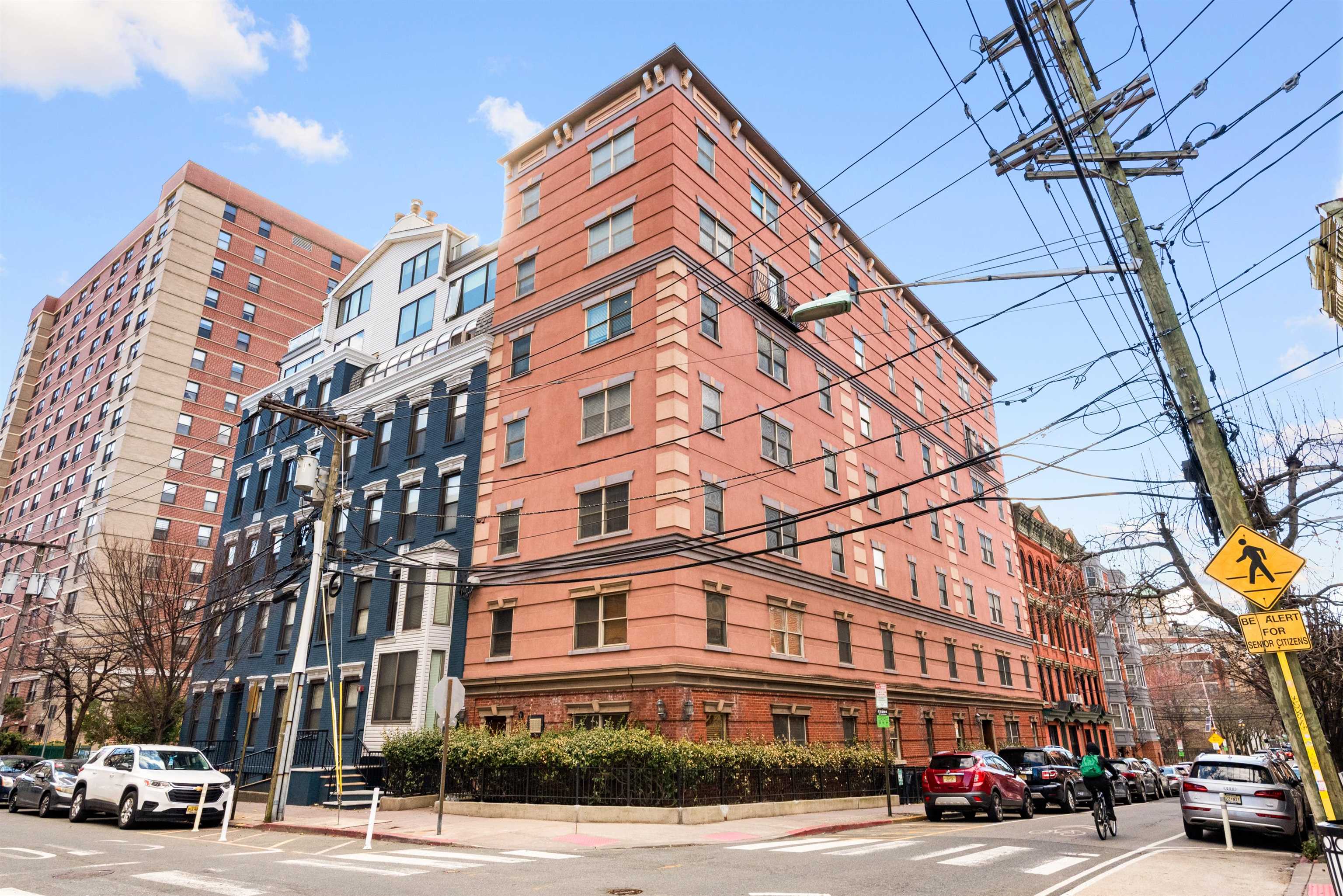 84 BLOOMFIELD ST Unit: 17