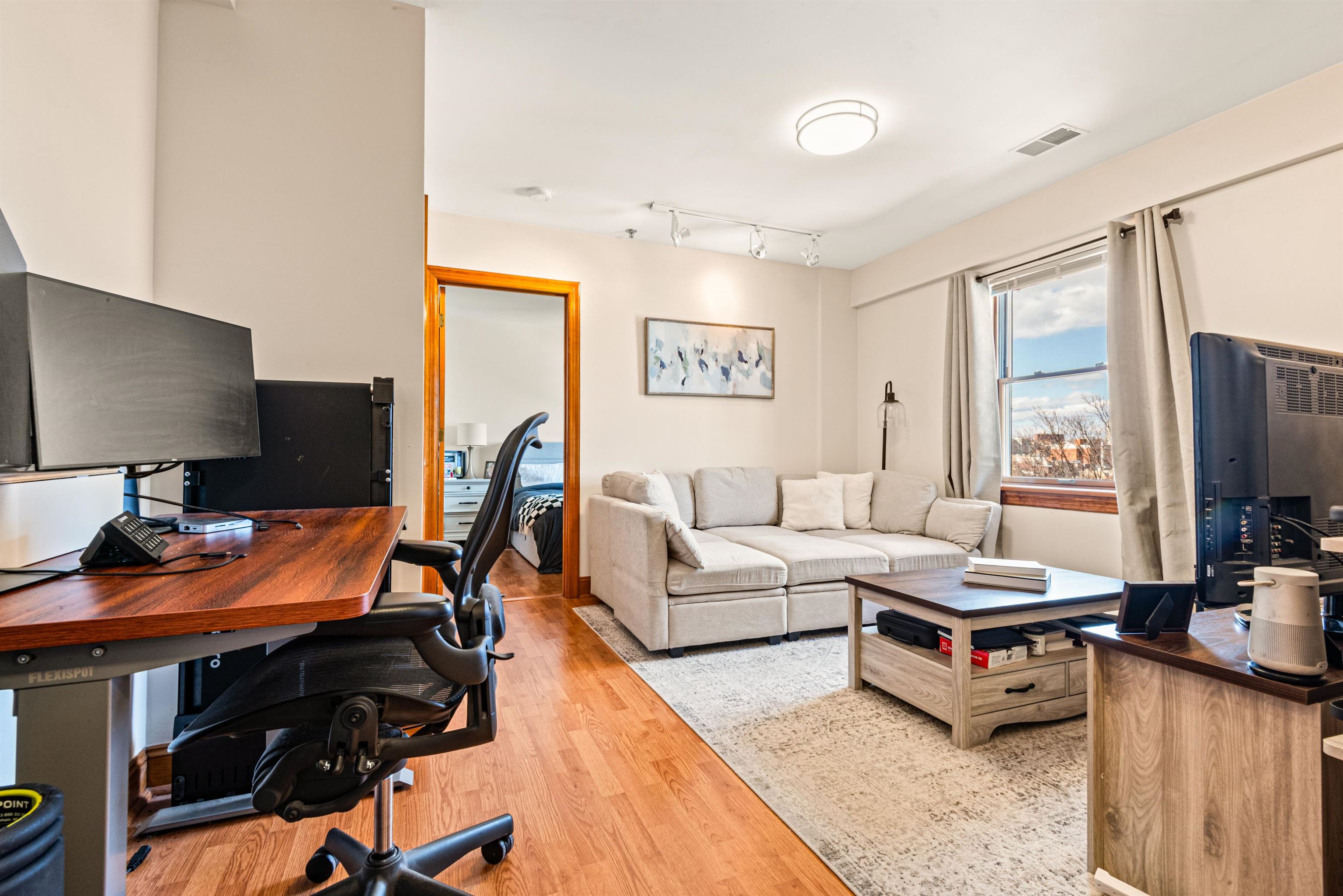 84 BLOOMFIELD ST Unit: 17