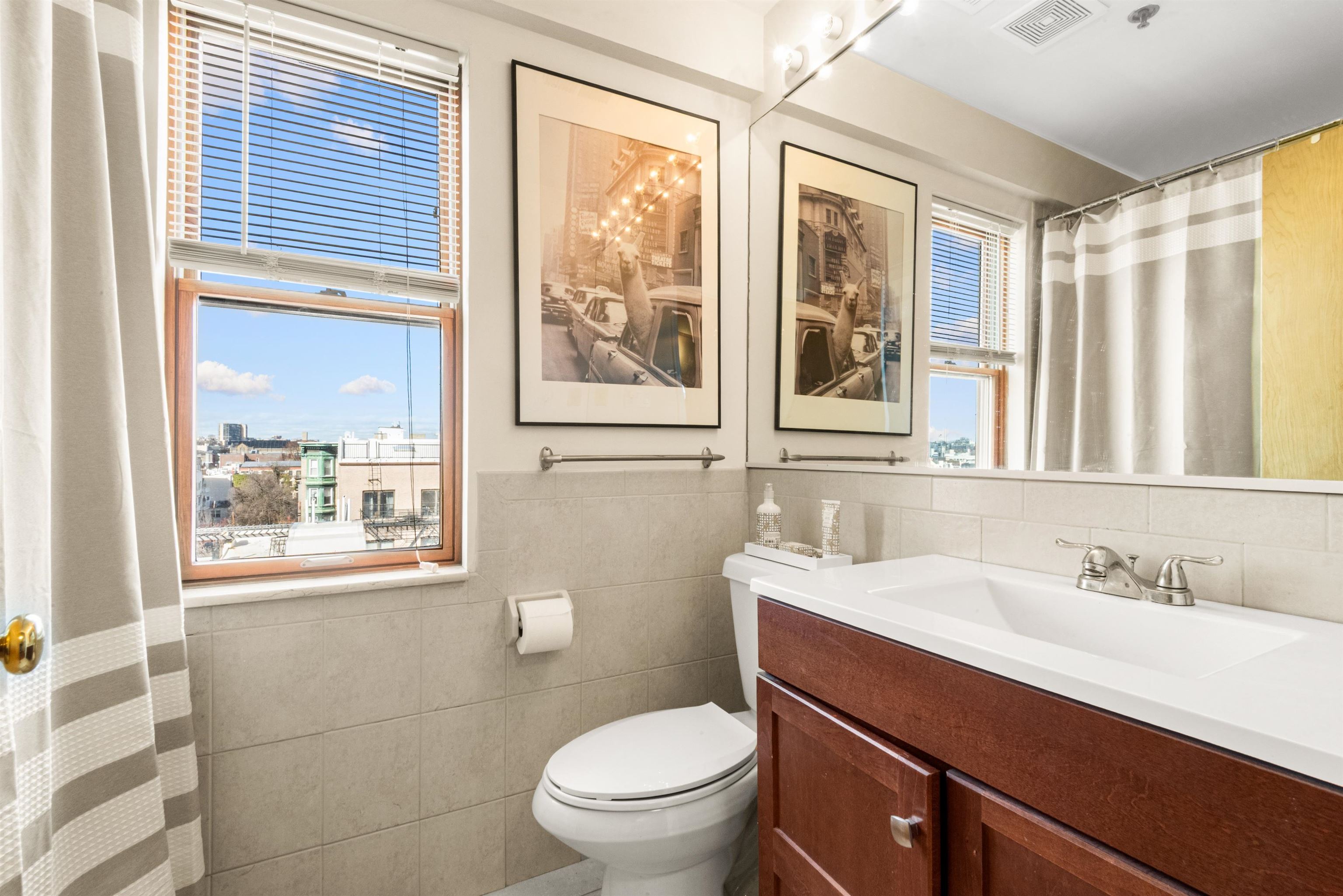 84 BLOOMFIELD ST Unit: 17