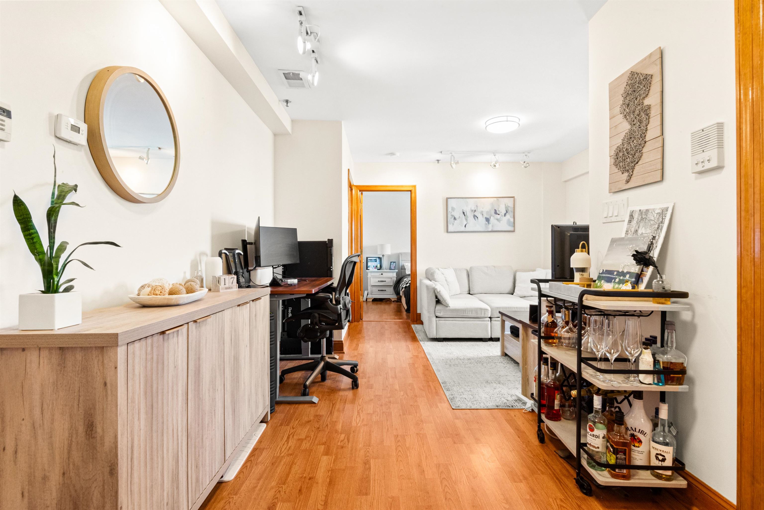 84 BLOOMFIELD ST Unit: 17