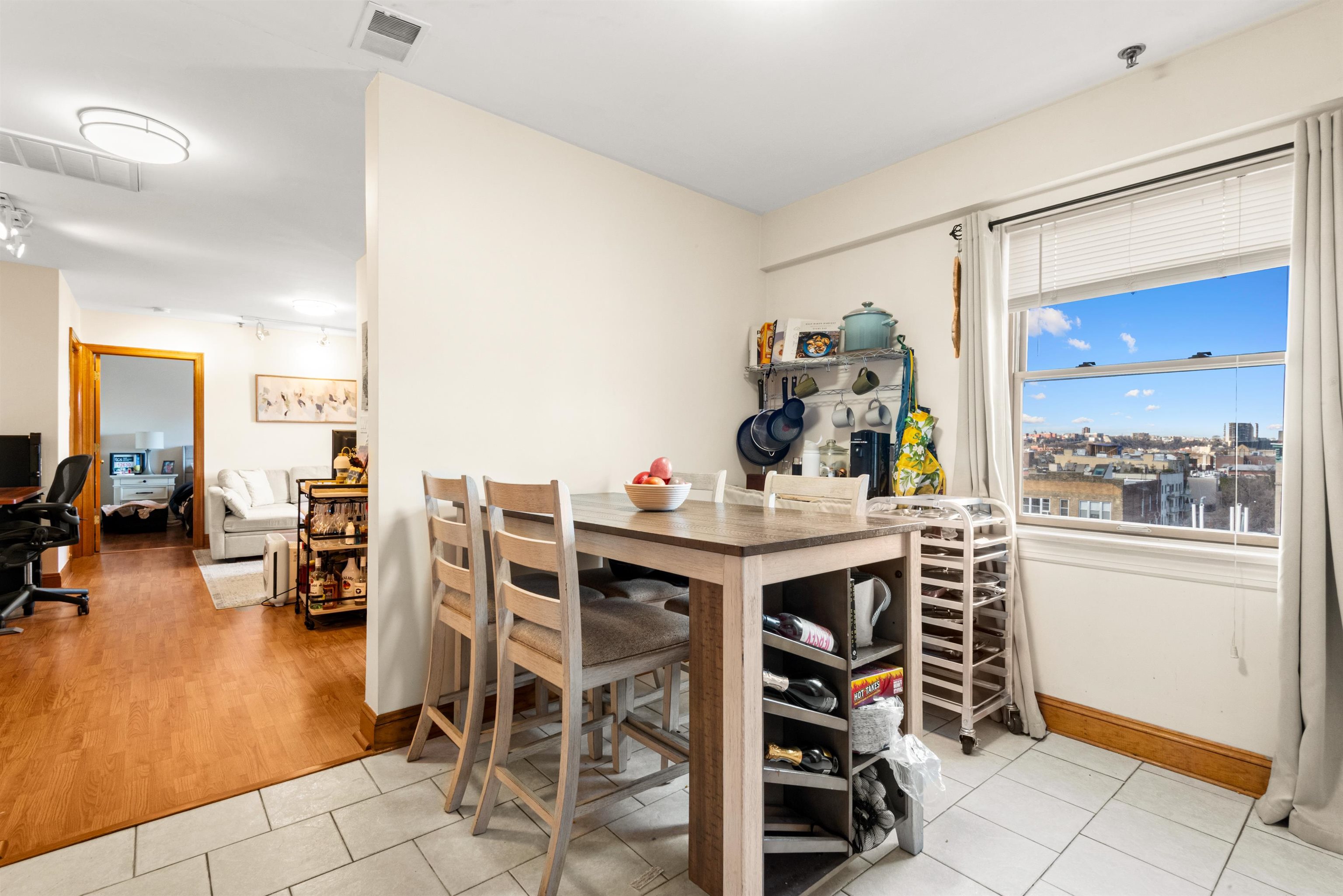 84 BLOOMFIELD ST Unit: 17