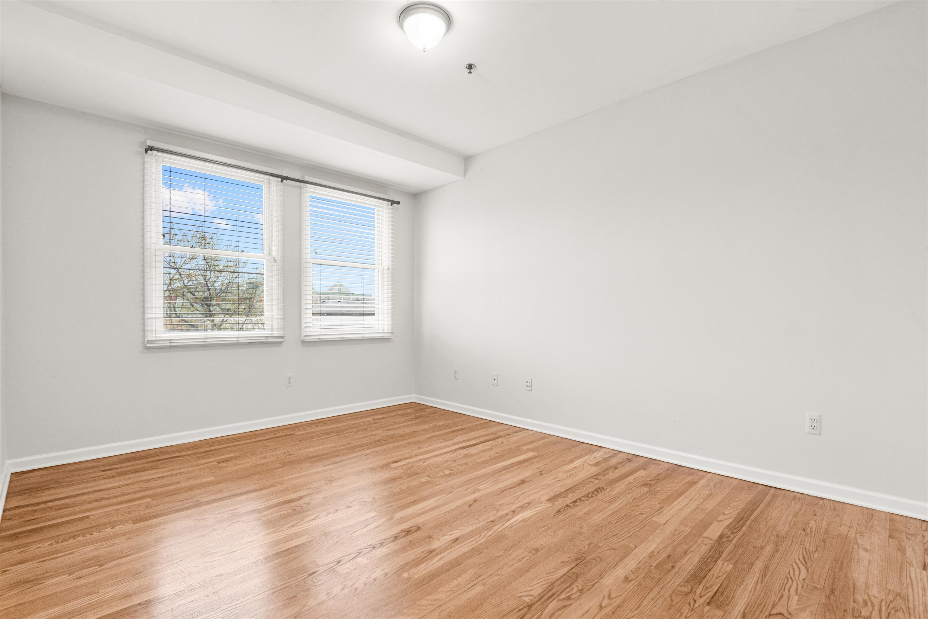 920 JEFFERSON ST Unit: 501