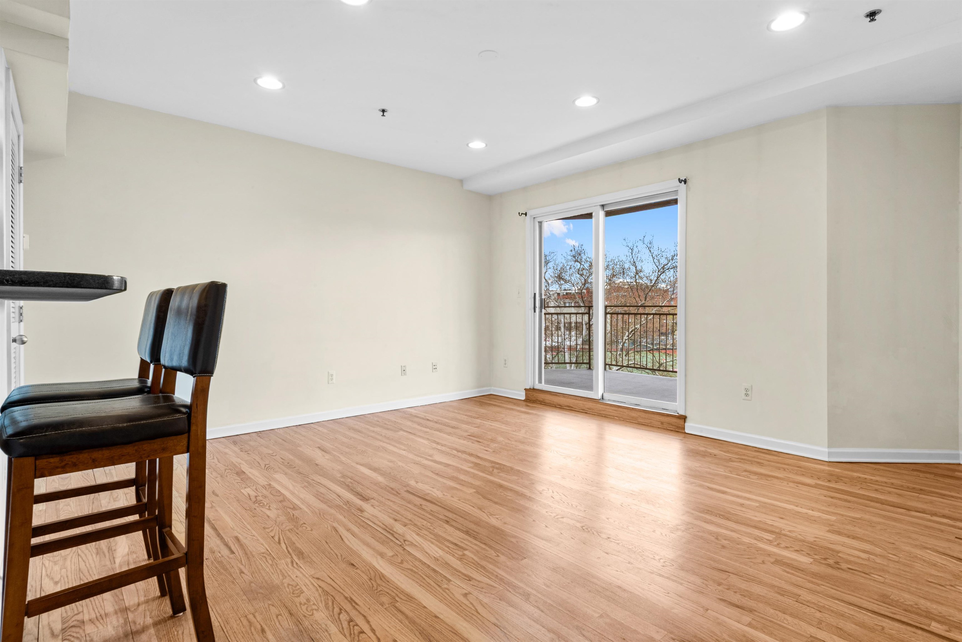 920 JEFFERSON ST Unit: 501