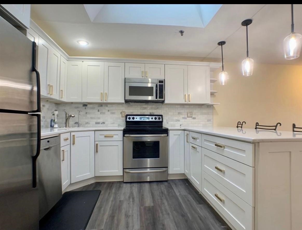84 MONROE ST Unit: 4