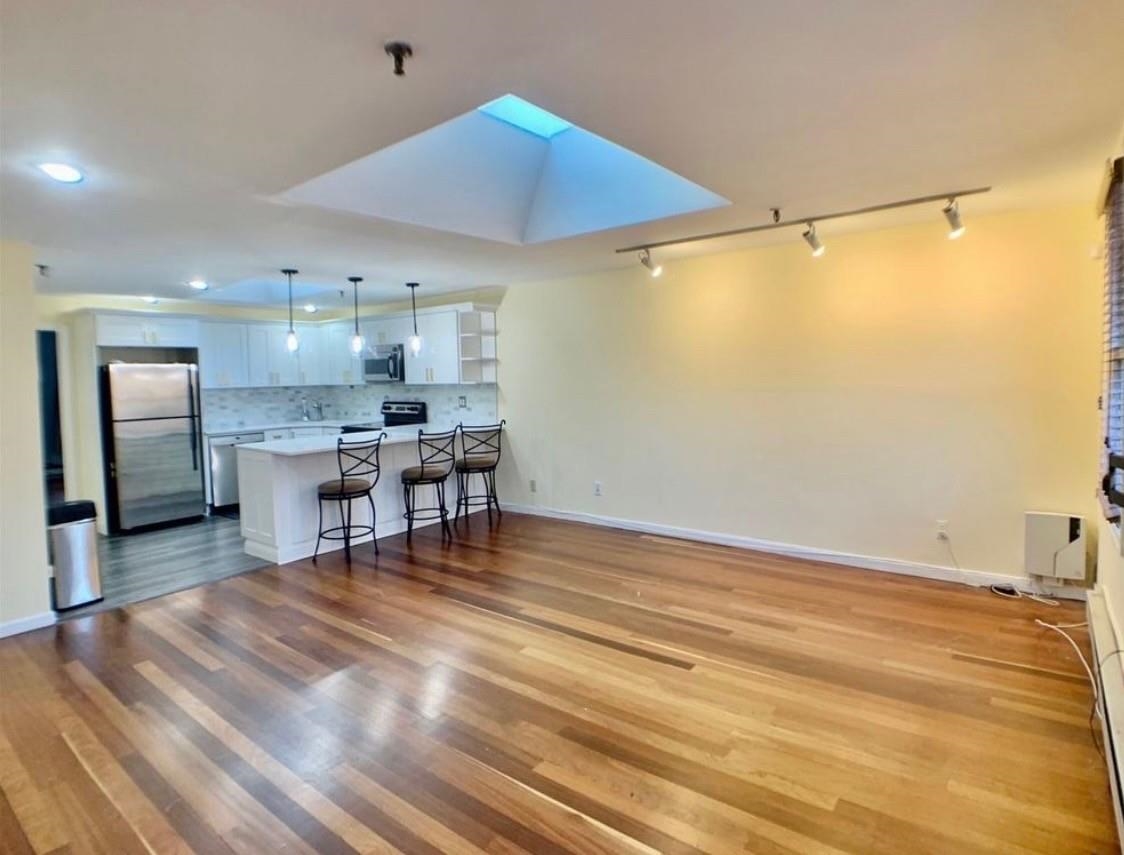 84 MONROE ST Unit: 4