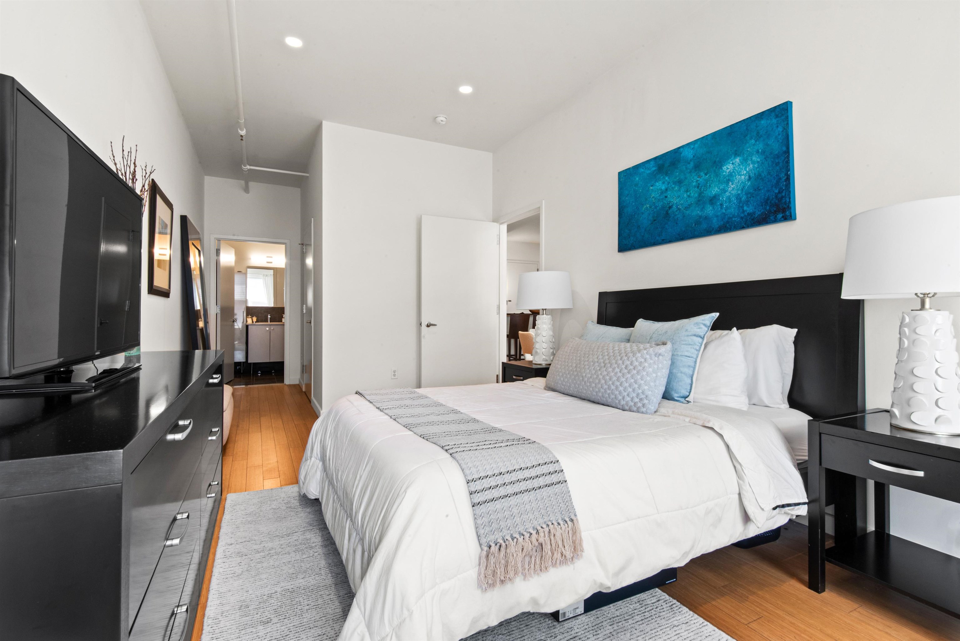 234 10TH ST Unit: 511