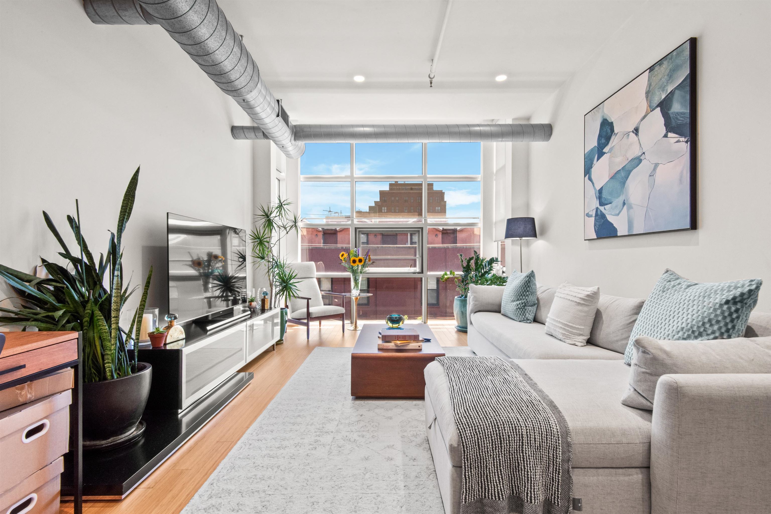 234 10TH ST Unit: 511