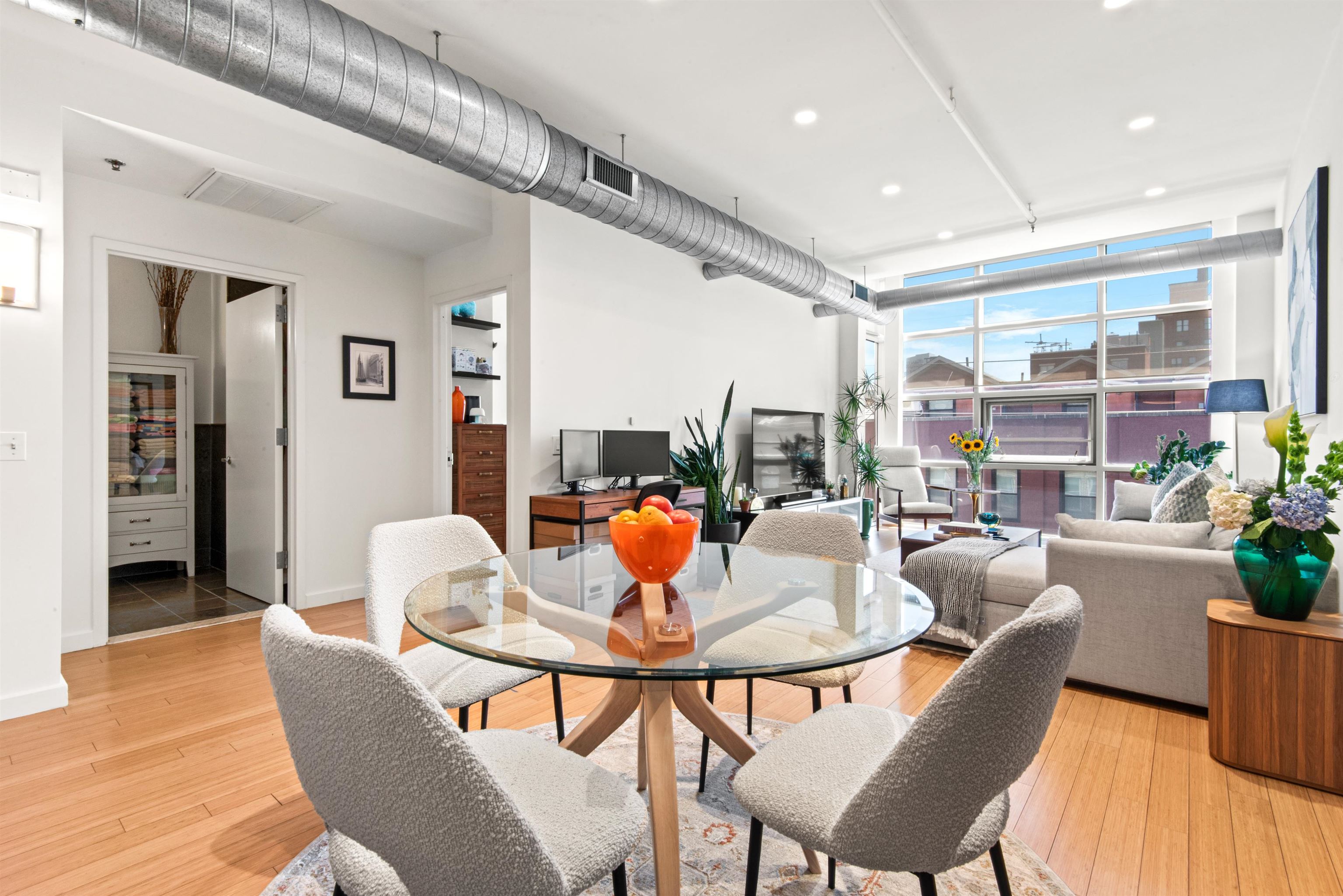 234 10TH ST Unit: 511