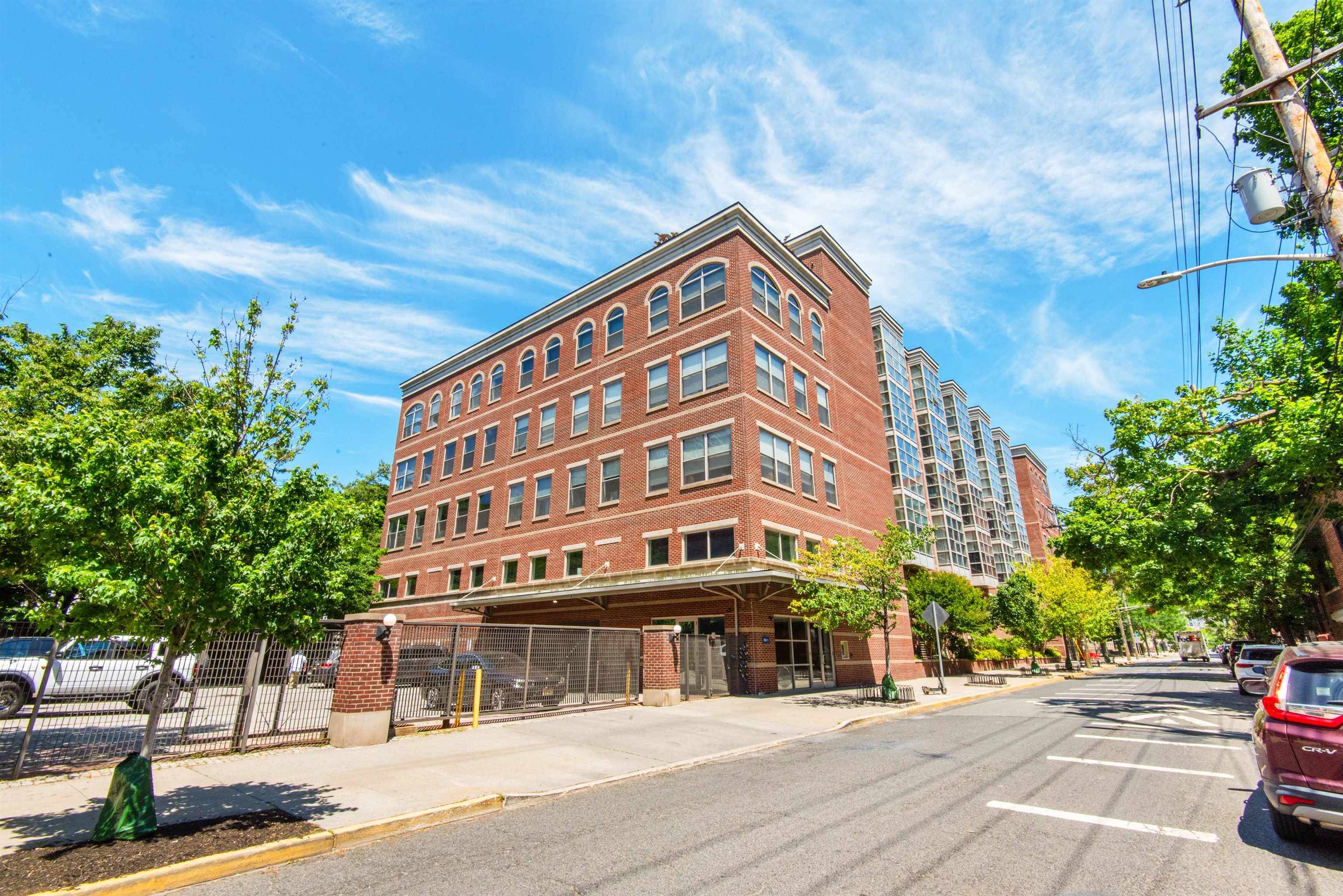 234 10TH ST Unit: 511