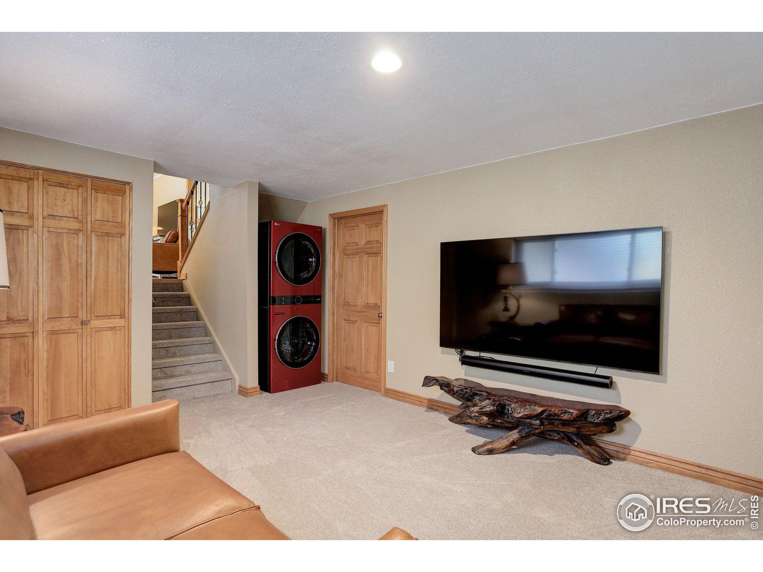 9852 Zephyr Dr