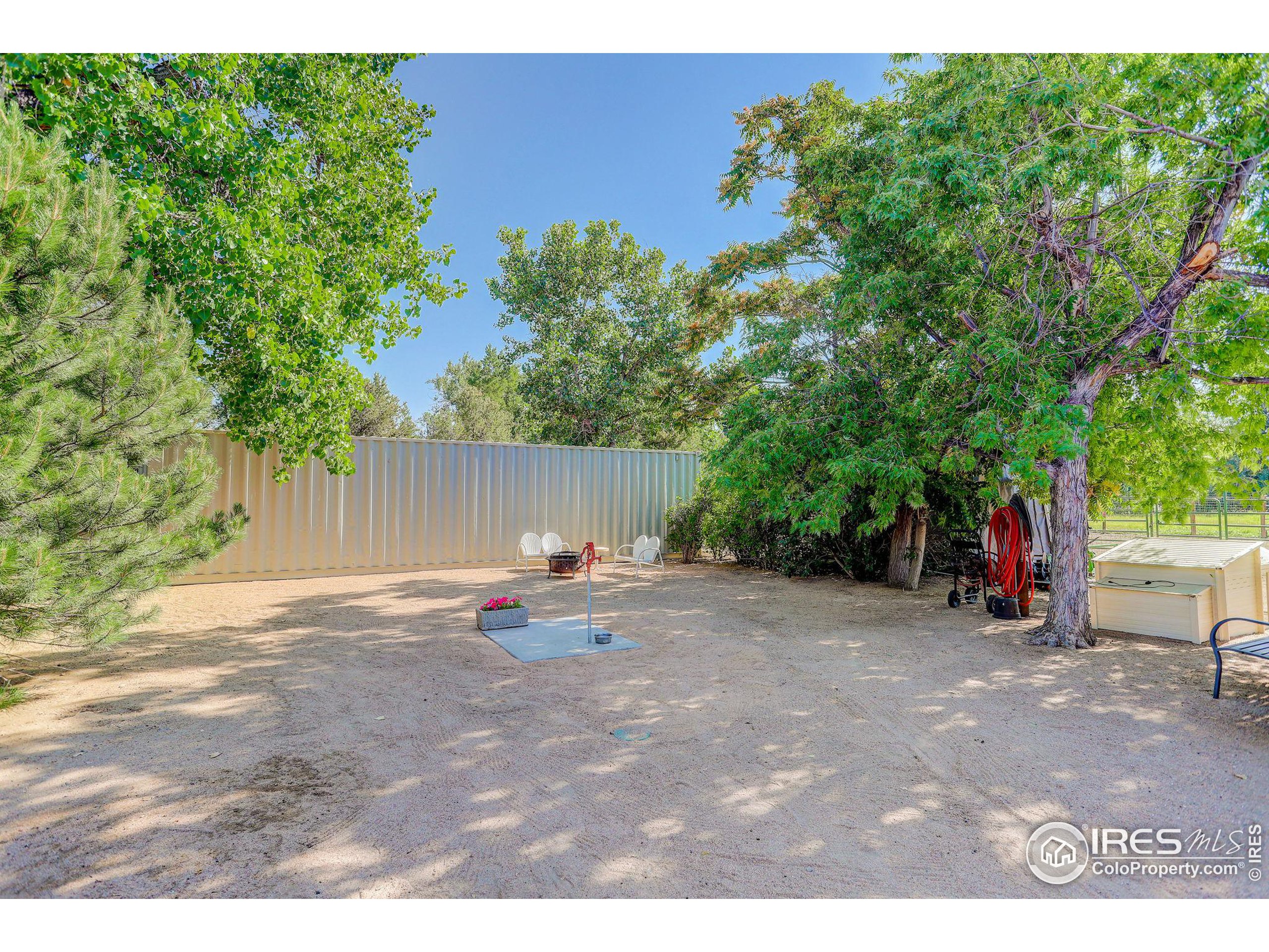 9852 Zephyr Dr