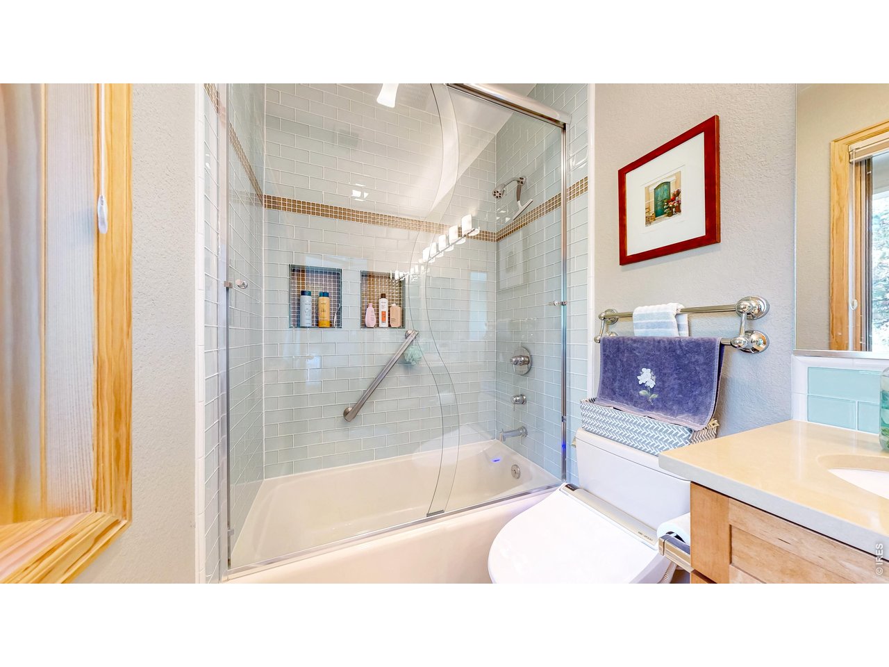 624 Pearl St 203