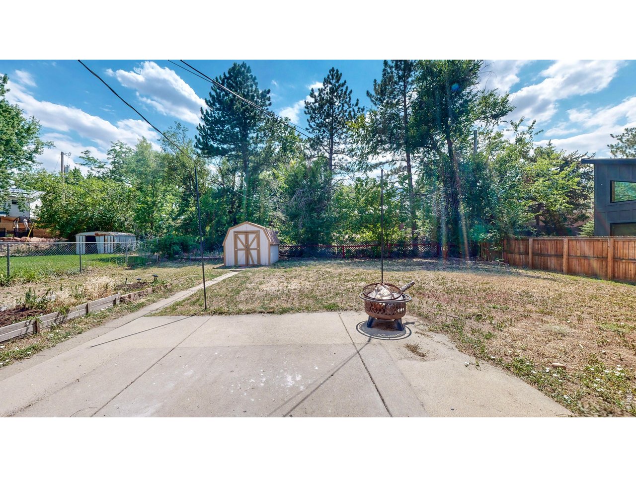 915 Yale Rd