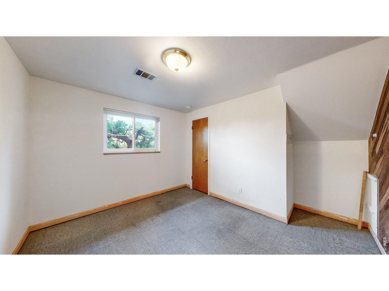 915 Yale Rd