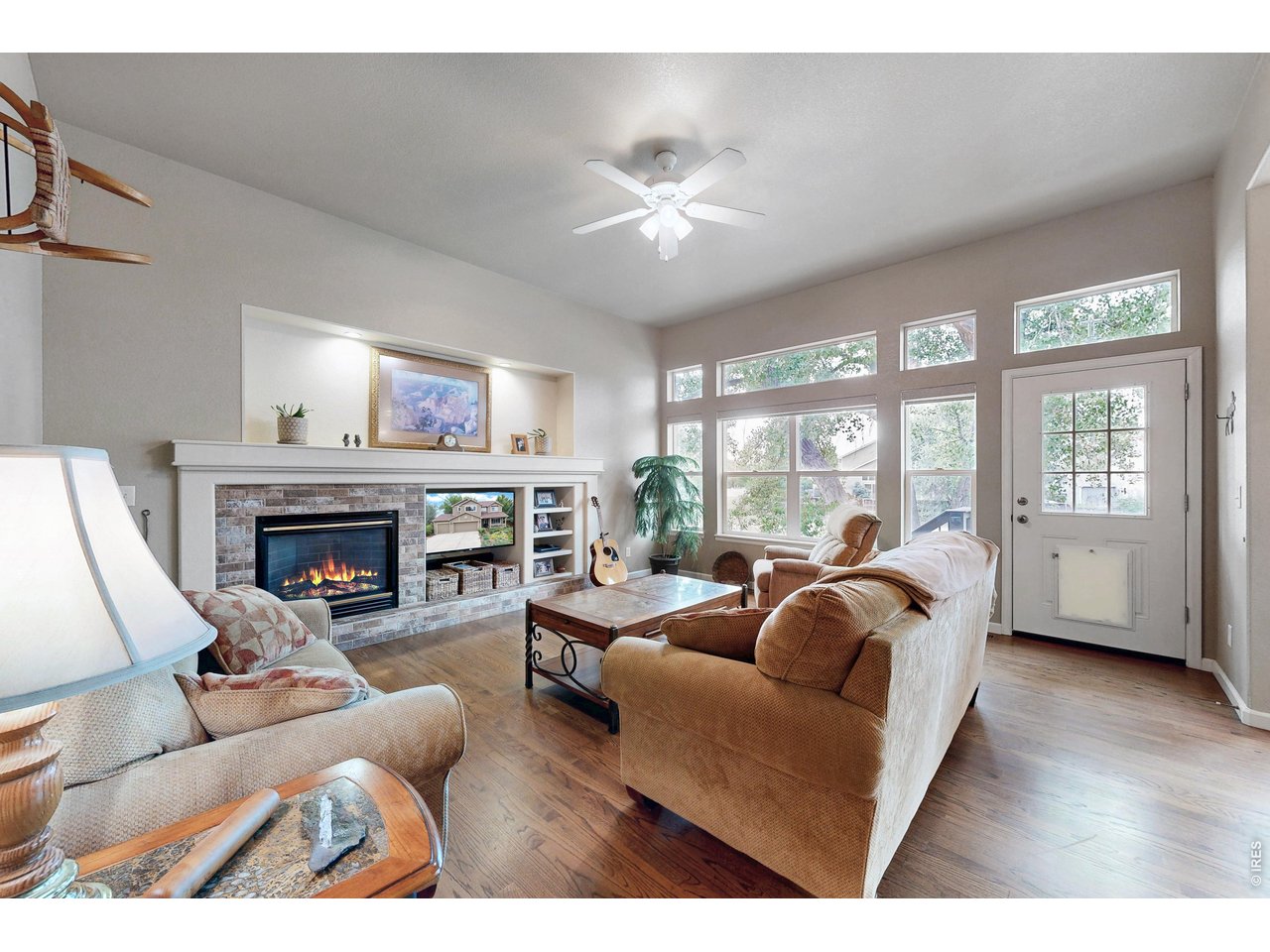 2313 Village Ln