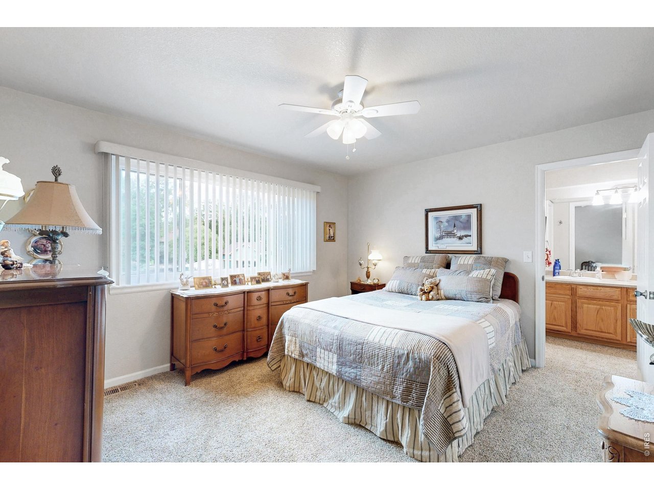2313 Village Ln