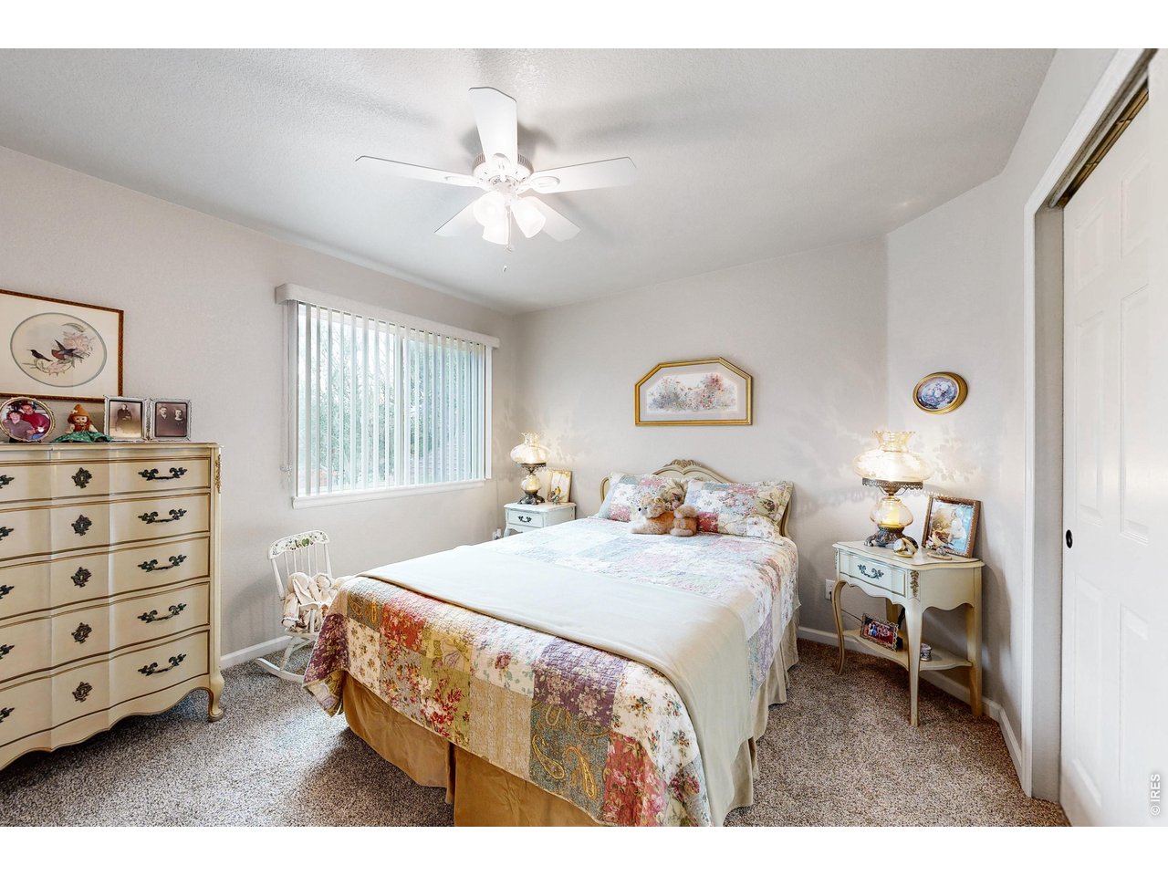 2313 Village Ln