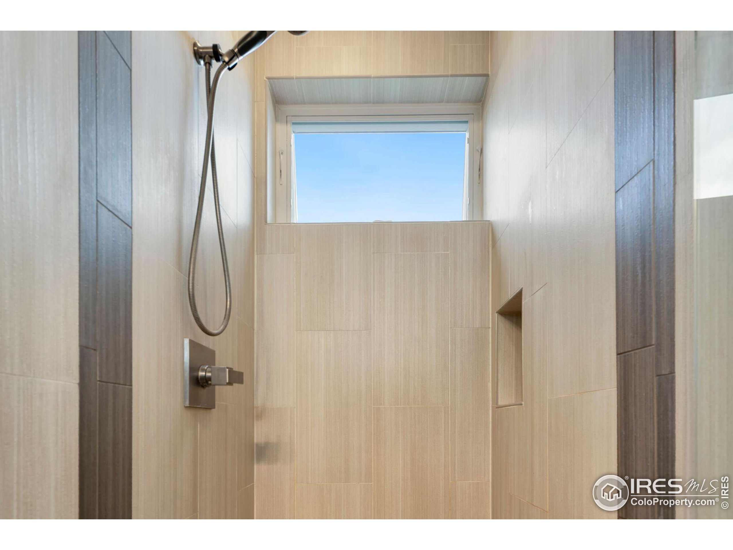 1400 S County Road 17