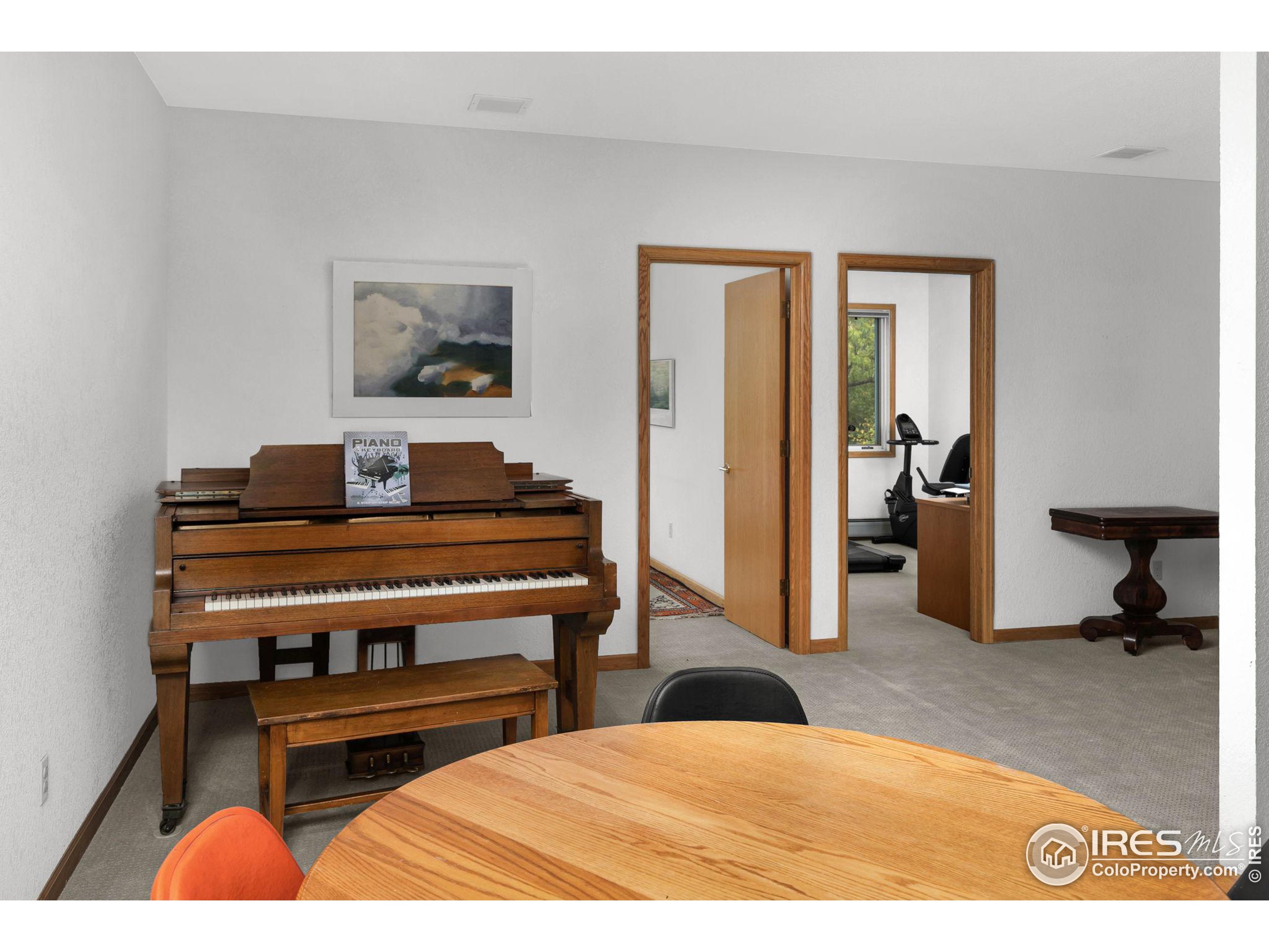 624 Pearl St Unit: 203