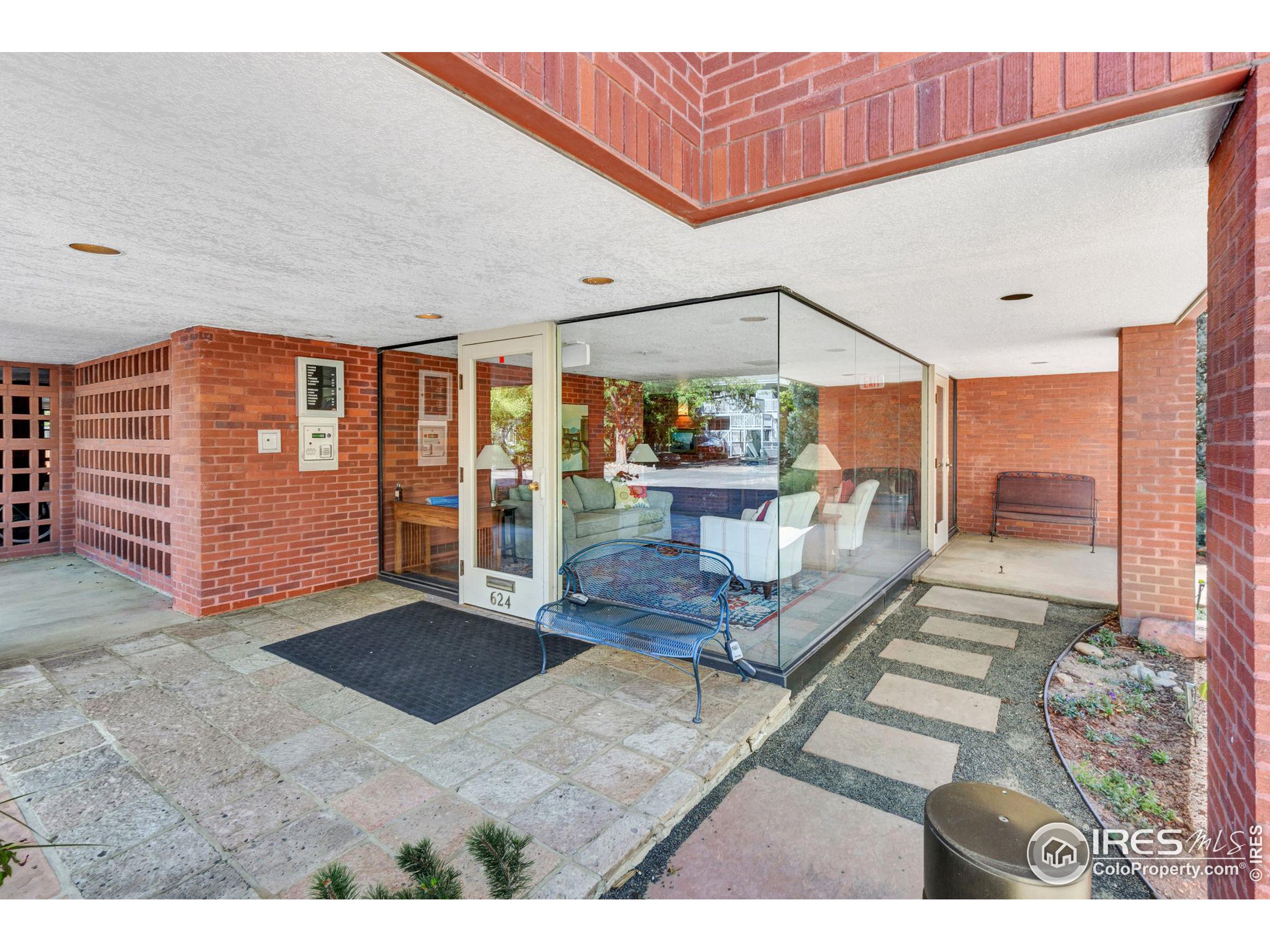 624 Pearl St Unit: 203