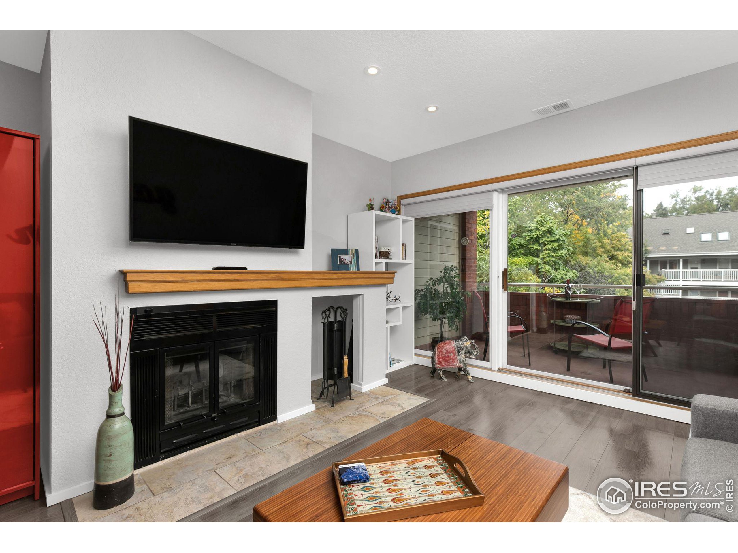 624 Pearl St Unit: 203