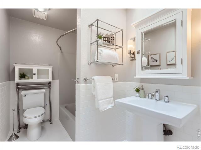 1219 Twin Peaks Circle