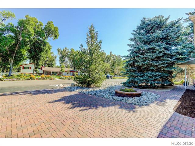 9852 Zephyr Drive
