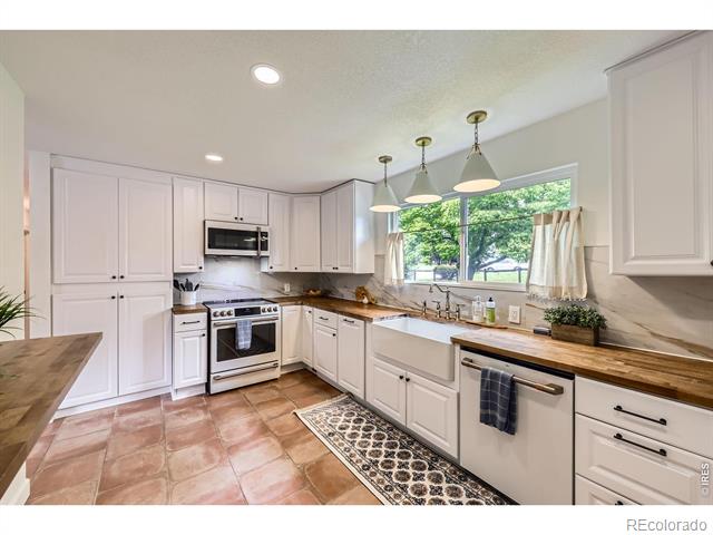 7442 Jay Court