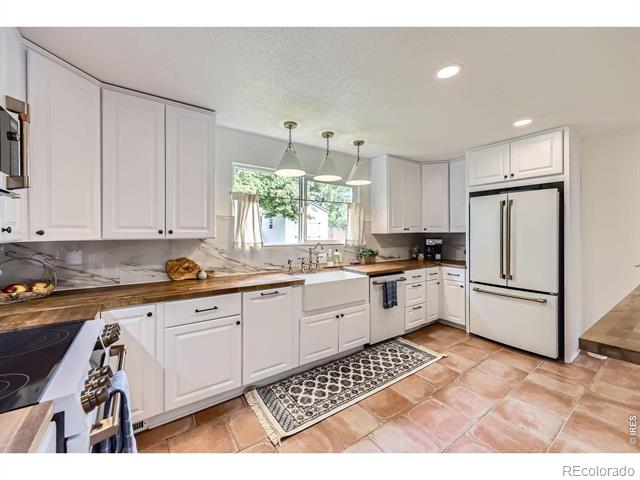 7442 Jay Court