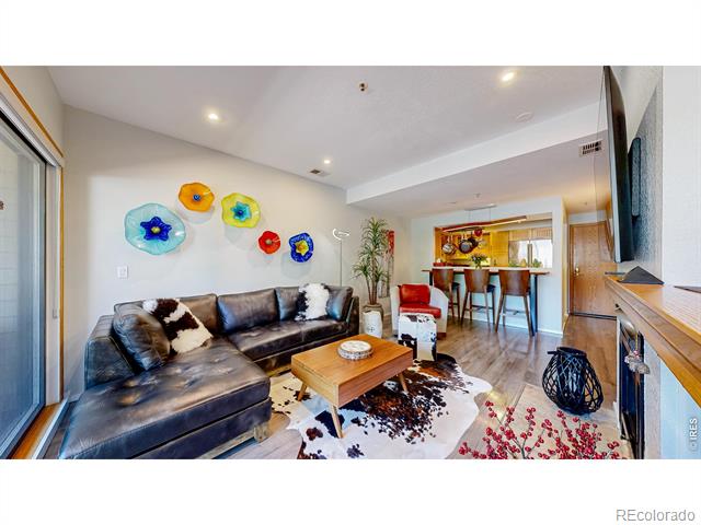 624 Pearl Street Unit: 203