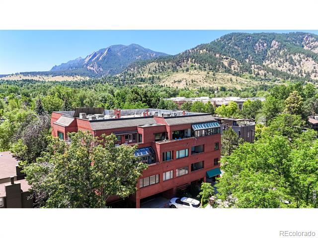 624 Pearl Street Unit: 203