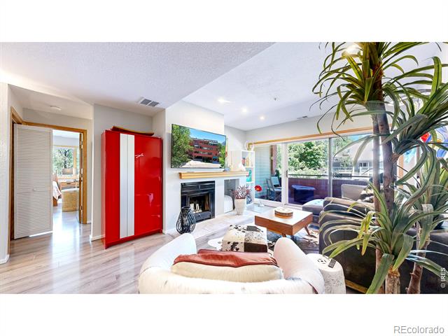 624 Pearl Street Unit: 203
