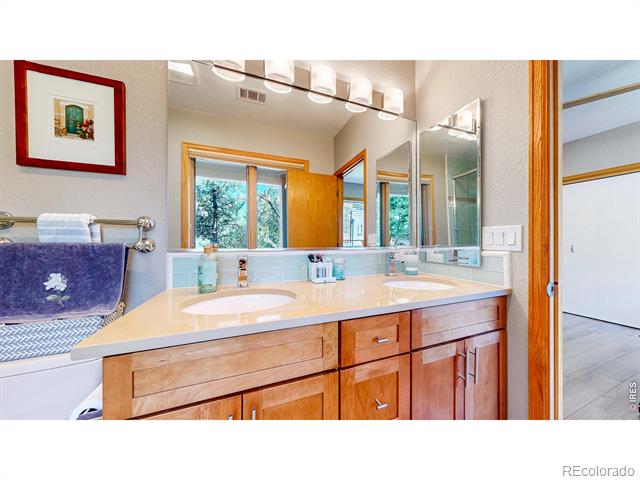 624 Pearl Street Unit: 203