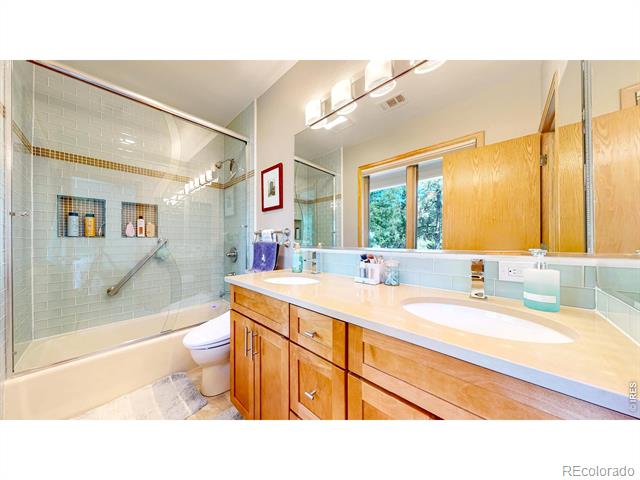 624 Pearl Street Unit: 203